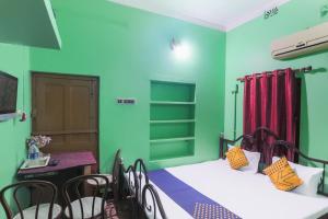 spot on biswabani guest house near kavi nazrul metro station