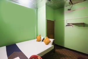 spot on biswabani guest house near kavi nazrul metro station