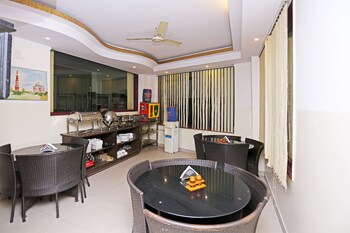 hotel airport city