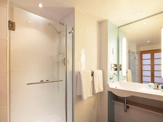 Novotel Bristol Centre,Victoria Street,4 star