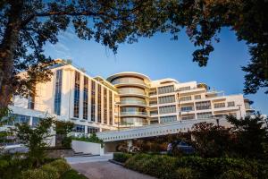 Mantra Charles Hotel Launceston,Launceston>>Devonport,4 star