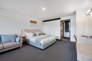 Olde Tudor Hotel,Launceston>>Hobart,4 star