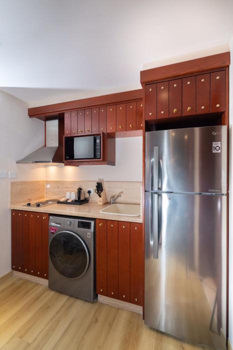 al liwan suites rawdat al khail