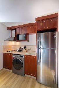 al liwan suites rawdat al khail