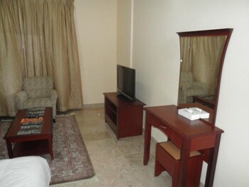 hamasa plaza hotel and apartments