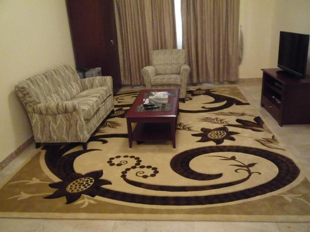 hamasa plaza hotel and apartments