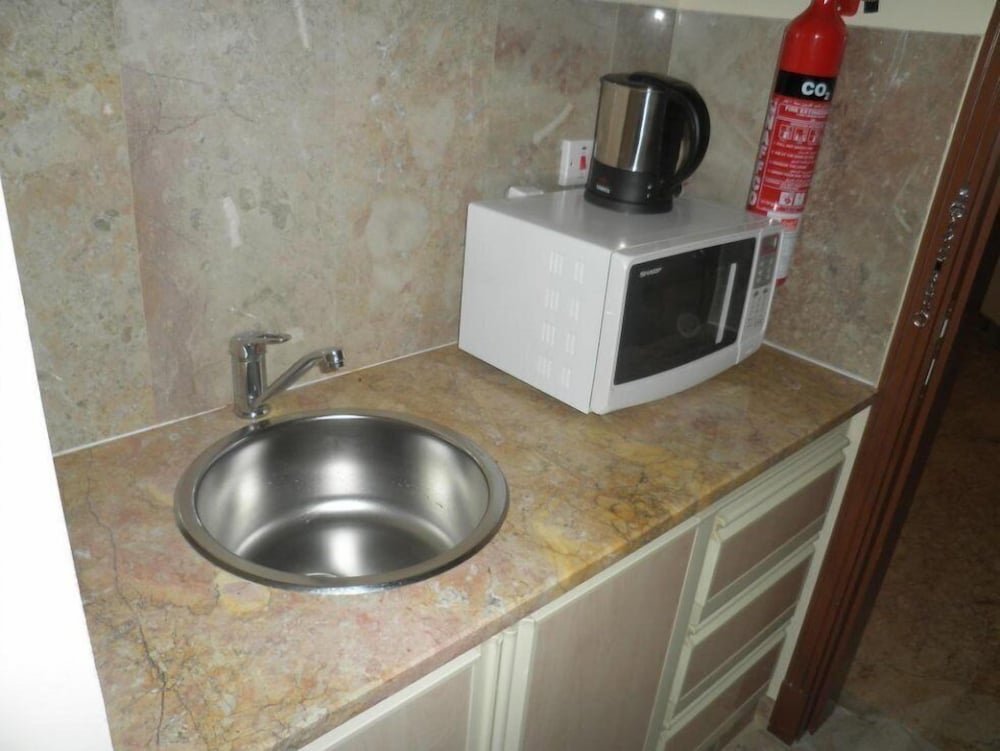 hamasa plaza hotel and apartments