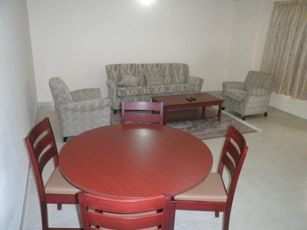 hamasa plaza hotel and apartments