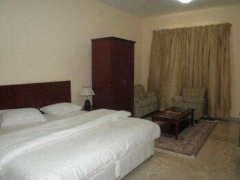 hamasa plaza hotel and apartments