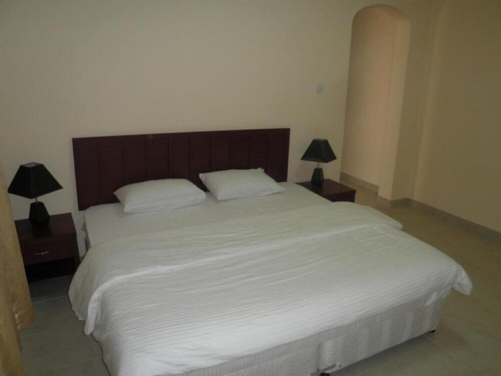 hamasa plaza hotel and apartments