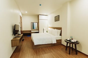 paragon house and residence