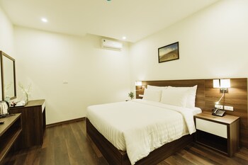 paragon house and residence