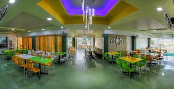 hotel rajmahal inn