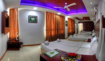 hotel rajmahal inn
