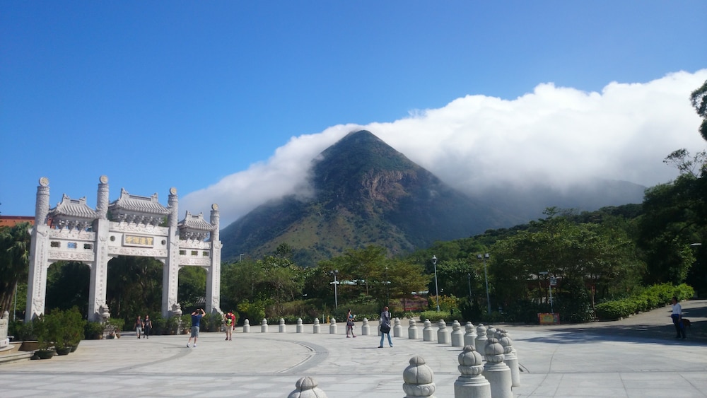 yha ngong ping sg davis youth hostel