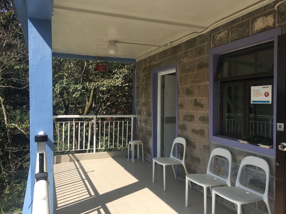 yha ngong ping sg davis youth hostel