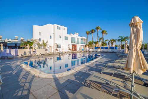 protaras plaza hotel