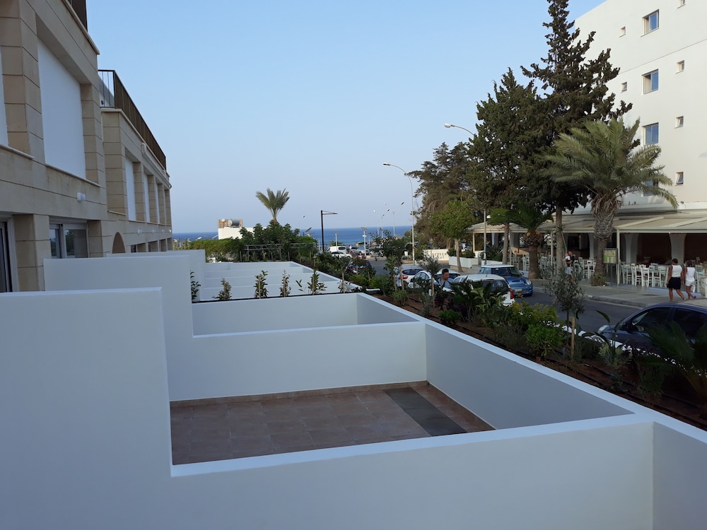 protaras plaza hotel