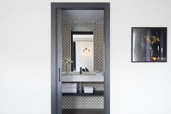 yurbban ramblas boutique hotel