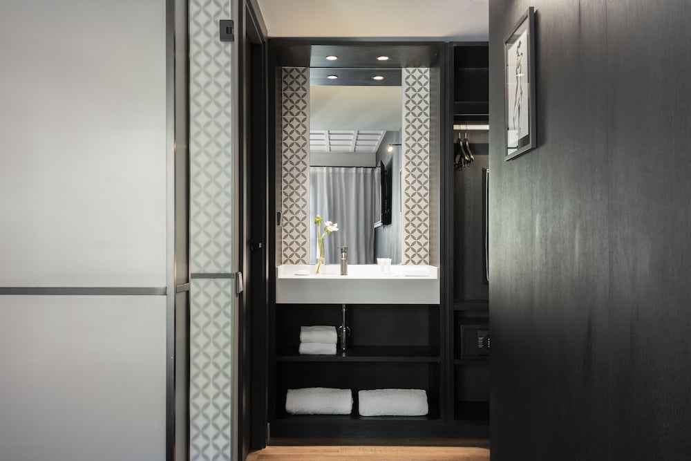 yurbban ramblas boutique hotel