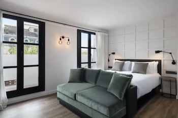 yurbban ramblas boutique hotel