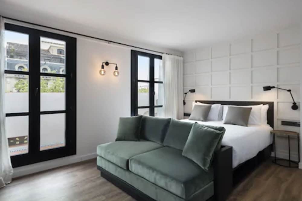 yurbban ramblas boutique hotel