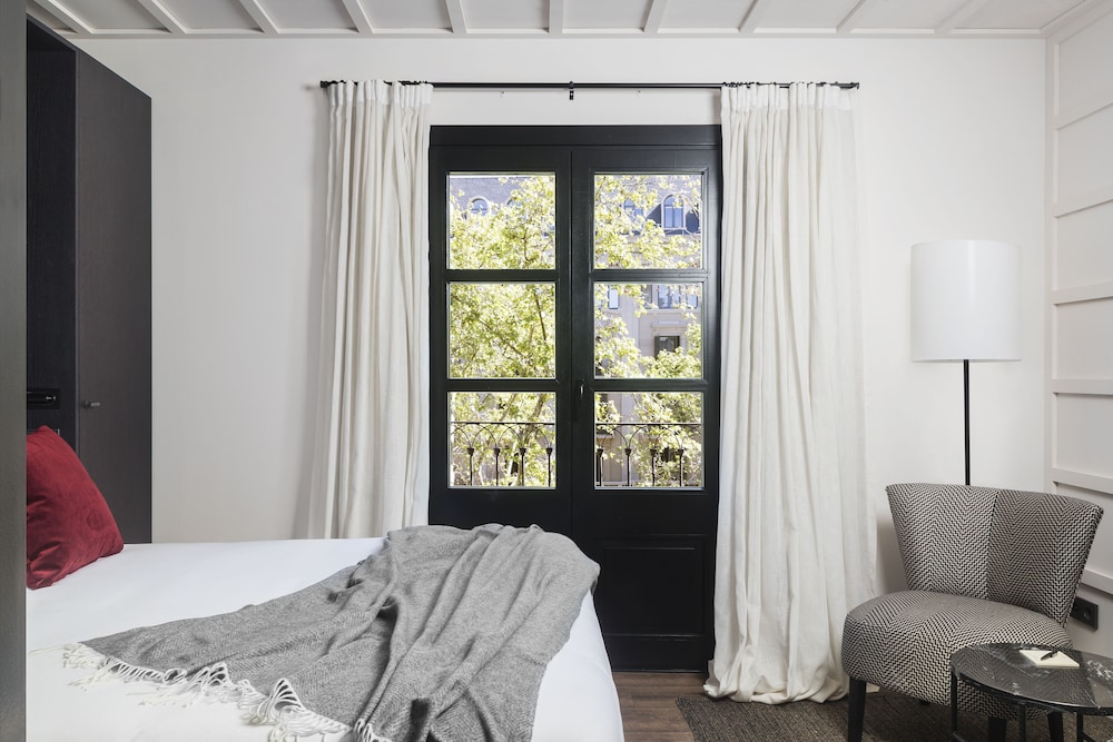 yurbban ramblas boutique hotel