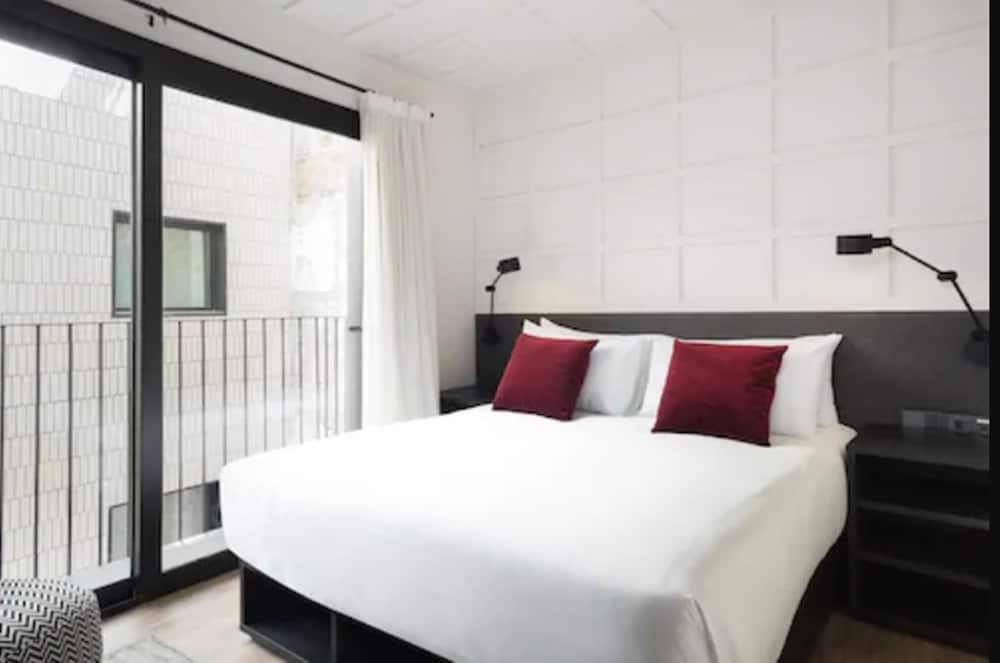 yurbban ramblas boutique hotel