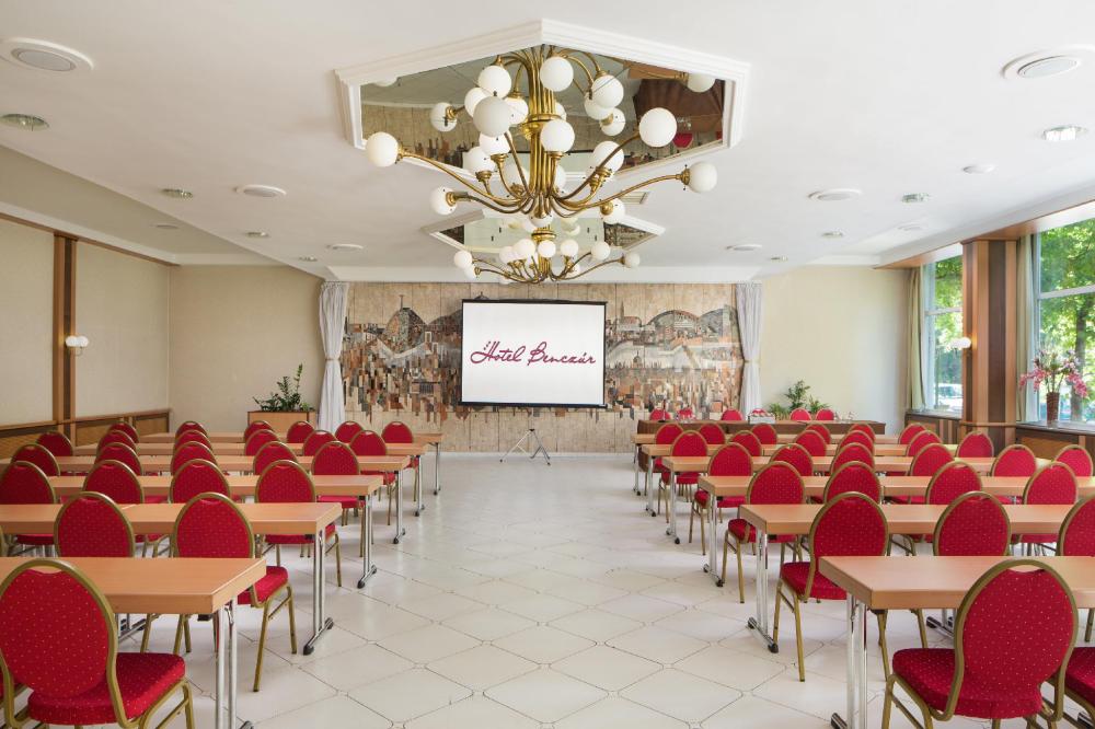 hotel benczur