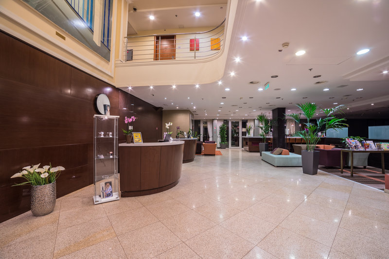 lions garden hotel