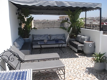 Riad Marlinea,Near Al Borj,3.5 star
