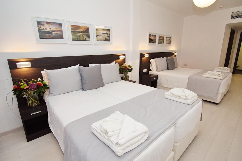 boss boutique athens