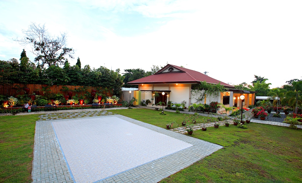 hotel tropika