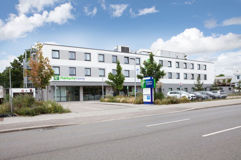 holiday inn express munich olympiapark an ihg hotel