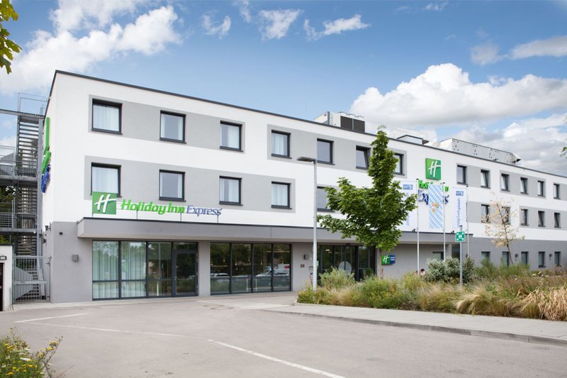 holiday inn express munich olympiapark an ihg hotel