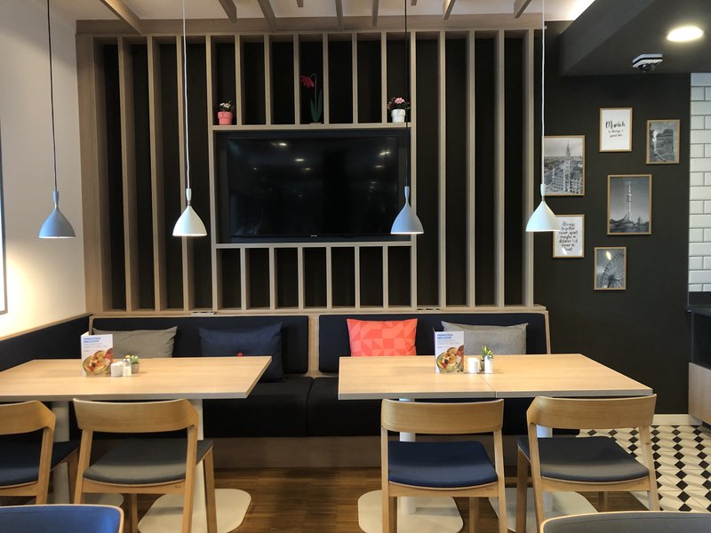 holiday inn express munich olympiapark an ihg hotel