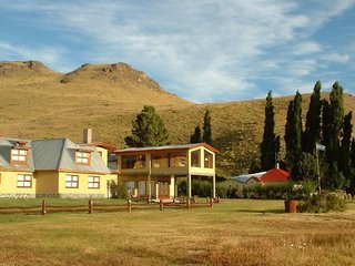 Estancia La Quinta,El Chalten>>El Calafate,3 star
