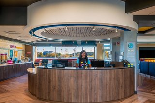 tru by hilton savannah airport