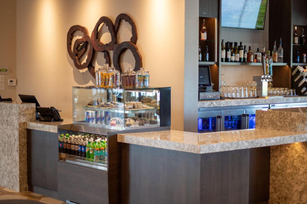 hyatt place altoona des moines
