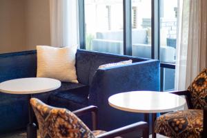 hyatt place altoona des moines