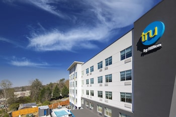 tru by hilton asheville blue ridge parkway