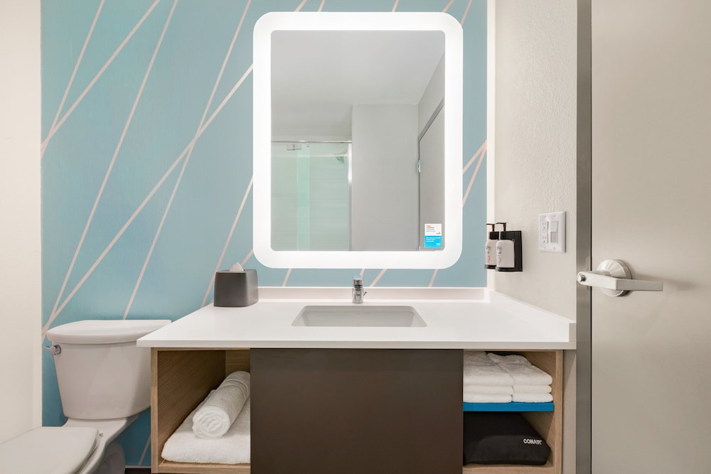 avid hotels denver airport area an ihg hotel