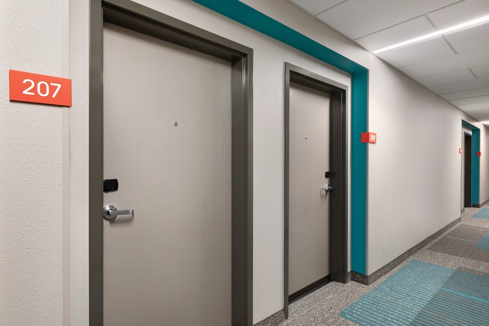 avid hotels denver airport area an ihg hotel