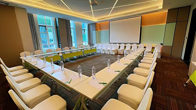 holiday inn shanghai dishui lake an ihg hotel