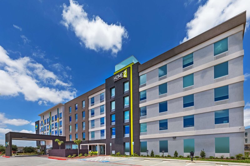 home2 suites by hilton laredo airport