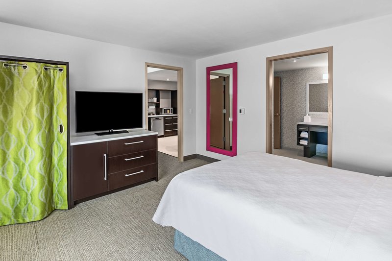 home2 suites by hilton laredo airport