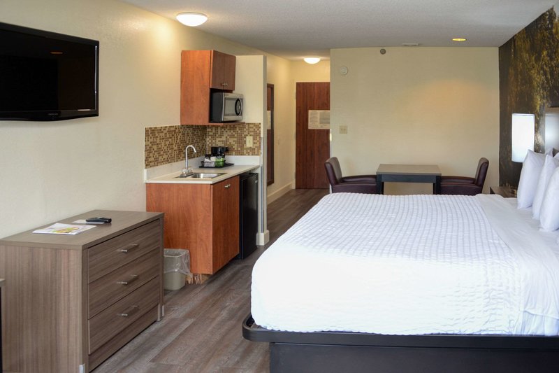 clarion pointe savannah gateway i 95