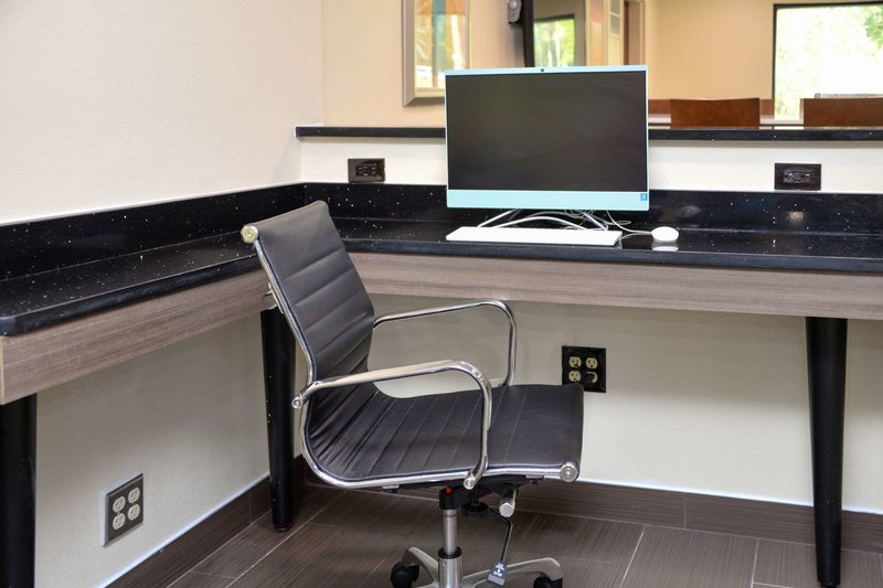 clarion pointe savannah gateway i 95