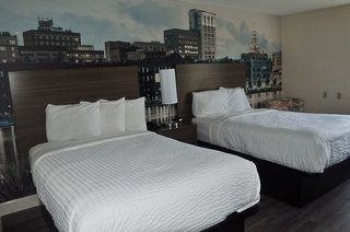 clarion pointe savannah gateway i 95