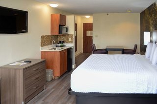 clarion pointe savannah gateway i 95